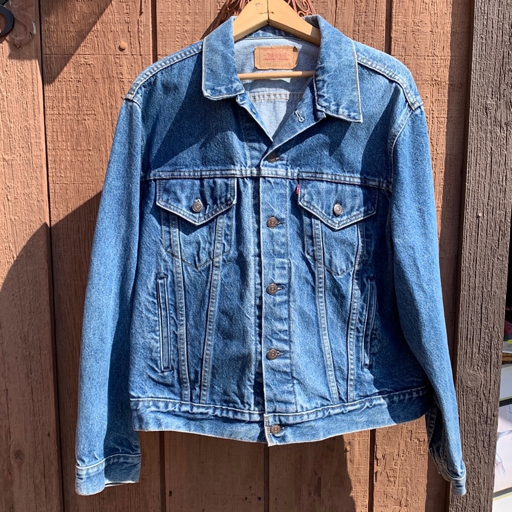 Mint condition vintage Levi’s denim jacket. Size XXL-XXXL